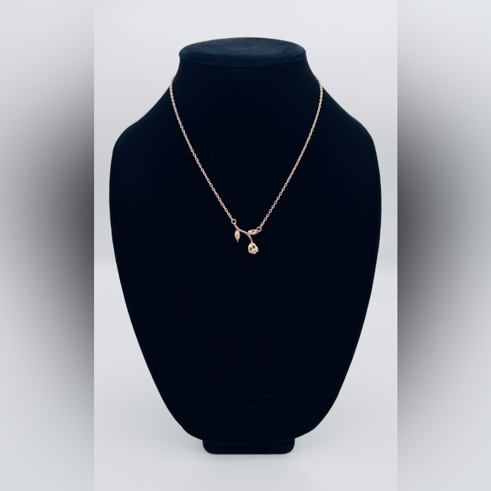 Gold Plated Crystal Rose Pendant Necklace | 18in | NWT - Picture 3 of 3